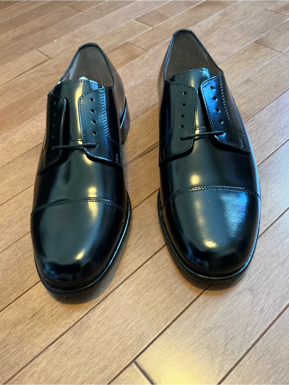 Bostonian Men's Black Cap-Toe Leather Oxfords